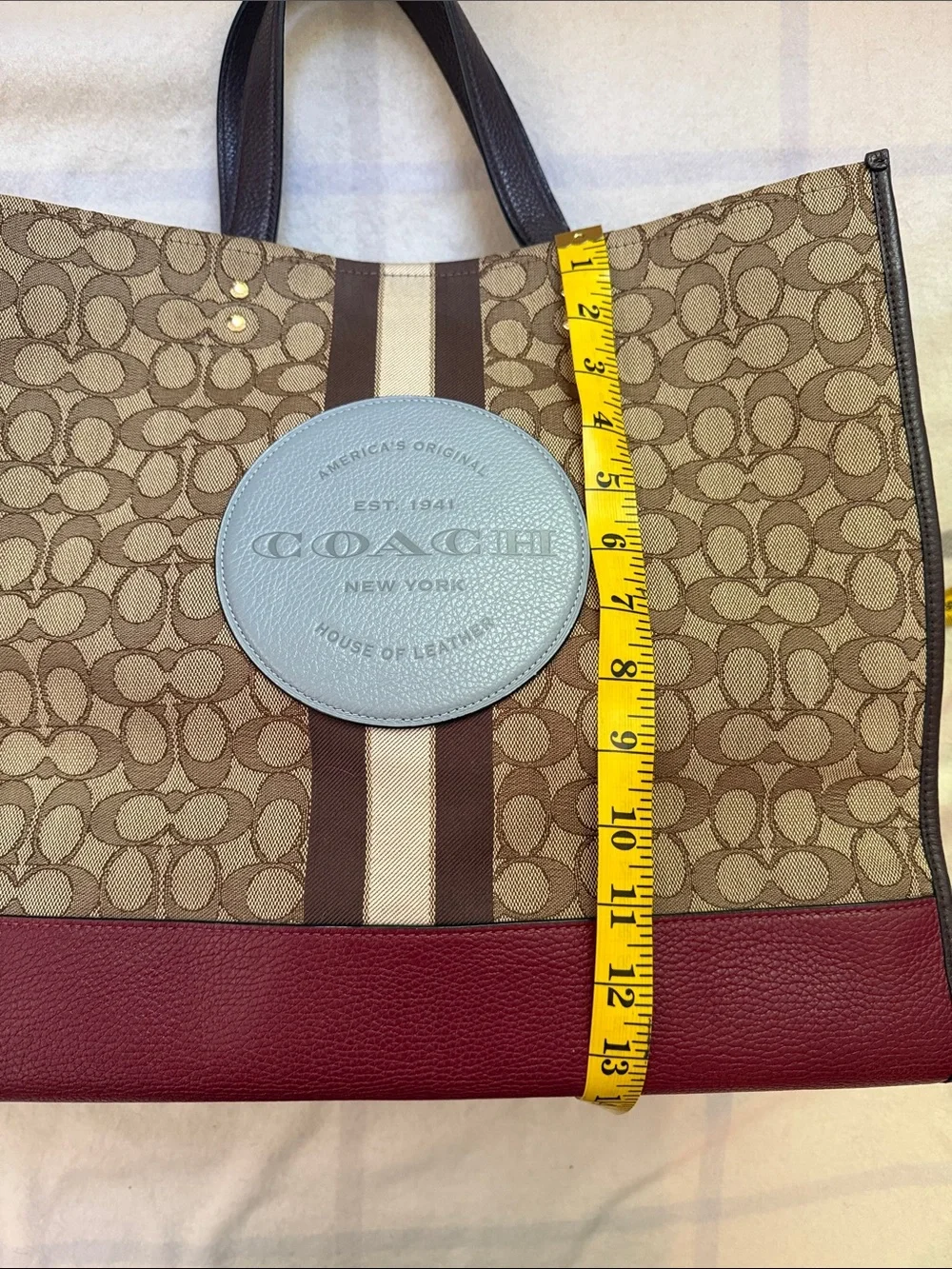 COACH Dempsey Tote Bag 40 In Signature Jacquard With Stripe And Coach Patch - Picture 12 of 14